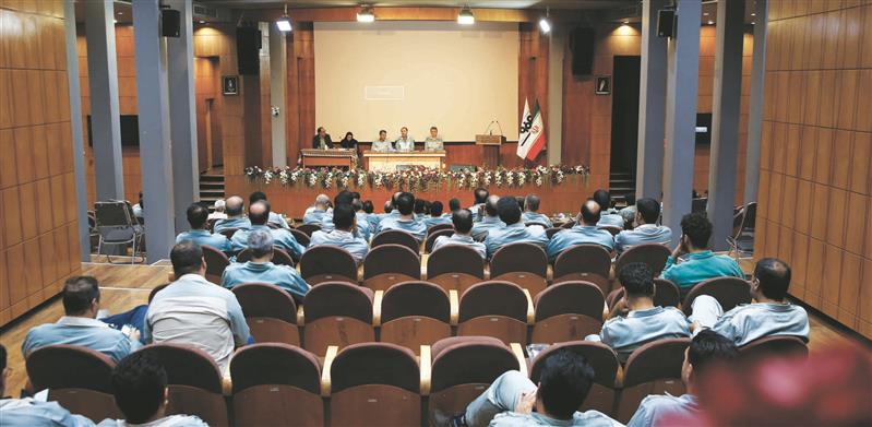 برگزاری تالار گفت‌وگو درخصوص نظرسنجی كمك‌هزینه سفر و رستوران